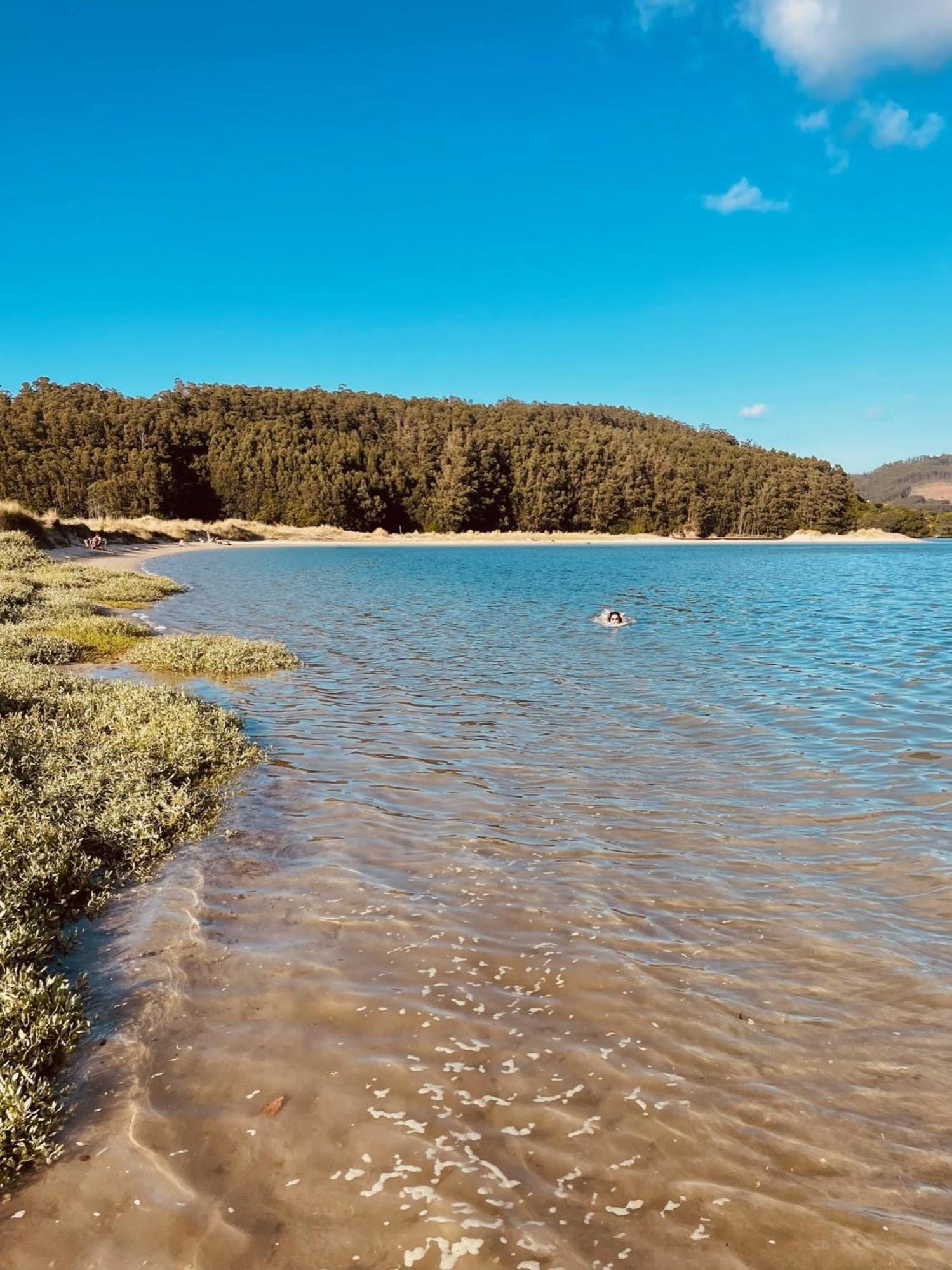 Beachfront Surf & Holiday House, Charming & Quiet Villarrube Экстерьер фото
